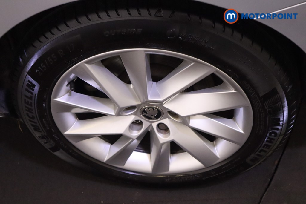 Skoda Superb SE Automatic Petrol Hatchback - Stock Number (1619425) - 9th supplementary image