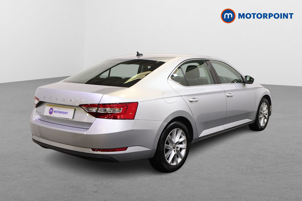 Skoda Superb SE Automatic Petrol Hatchback - Stock Number (1619425) - Drivers side rear corner