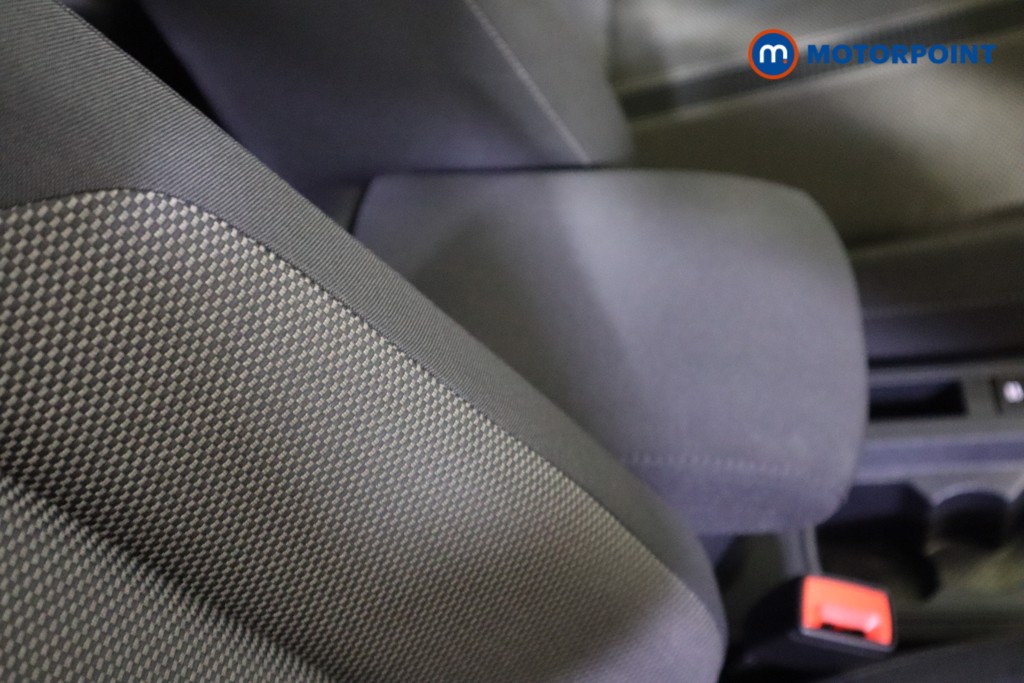 Volkswagen T-Roc Design Automatic Petrol SUV - Stock Number (1619638) - 25th supplementary image