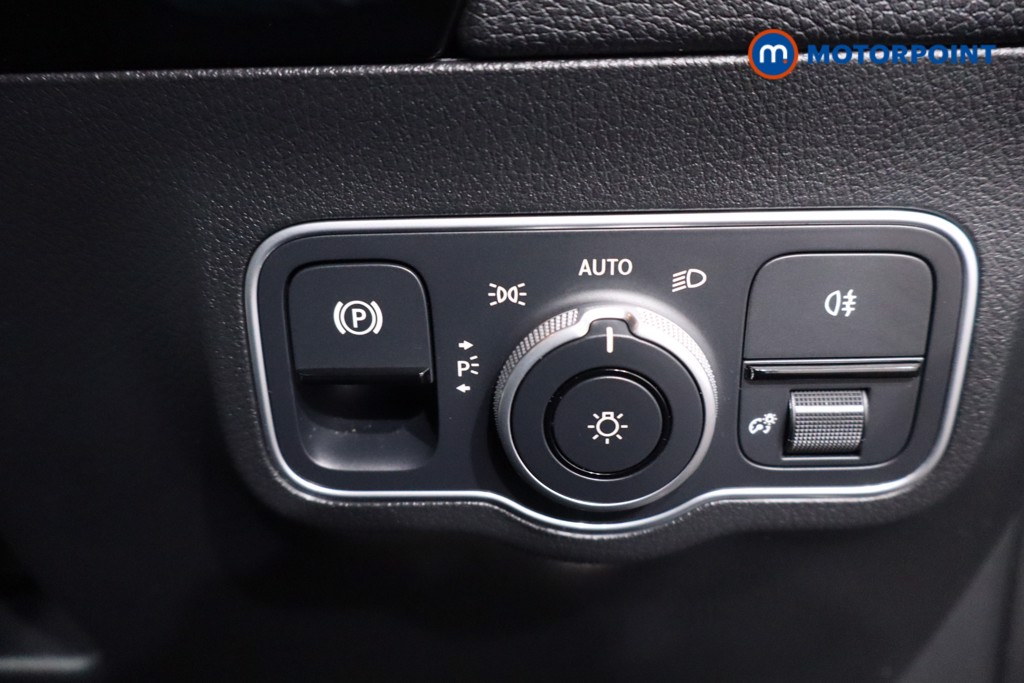 Mercedes-Benz GLA Amg Line Automatic Petrol SUV - Stock Number (1619658) - 18th supplementary image