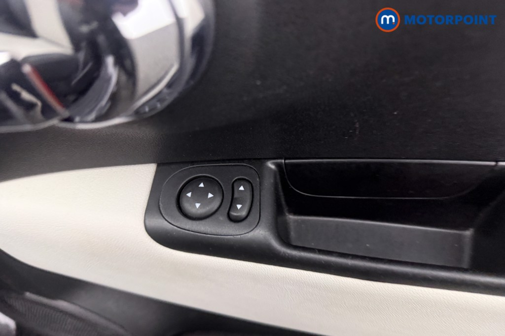 Fiat 500 Dolcevita Manual Petrol Hatchback - Stock Number (1619702) - 9th supplementary image