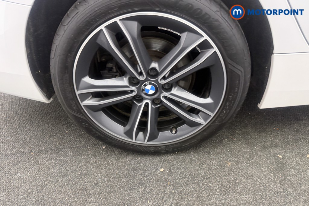 BMW 2 Series Sport Manual Petrol Saloon - Stock Number (1619765) - 5th supplementary image