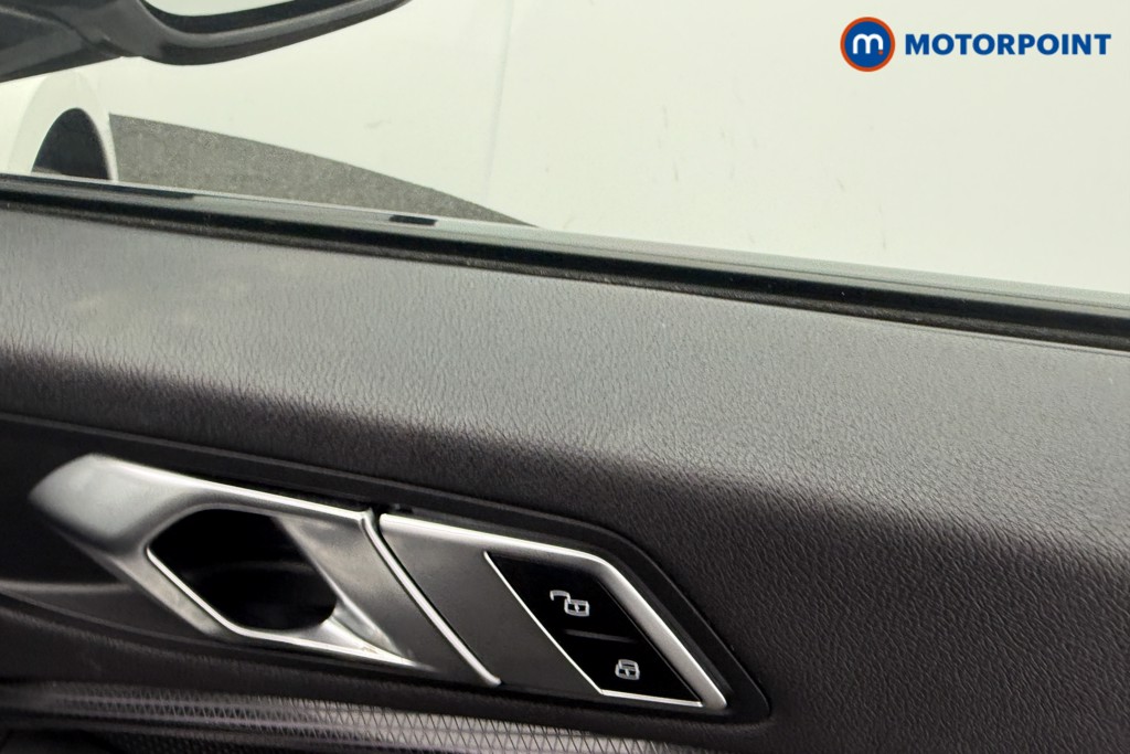 BMW 2 Series Sport Manual Petrol Saloon - Stock Number (1619765) - 9th supplementary image