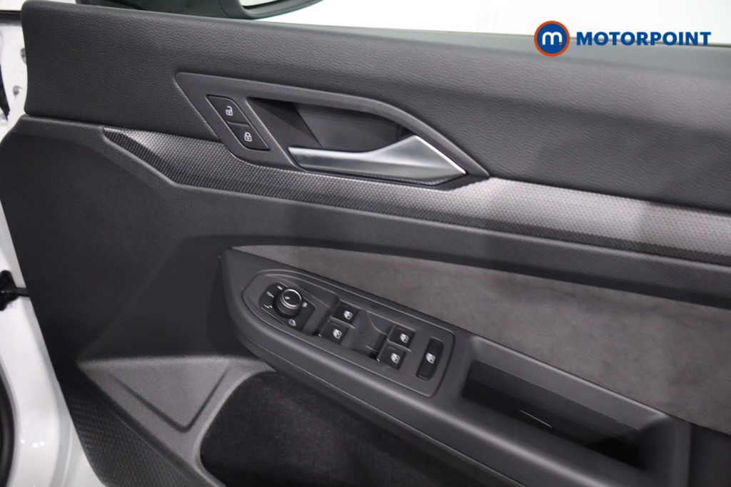 Volkswagen Golf R-Line Automatic Petrol Hatchback - Stock Number (1620573) - 27th supplementary image