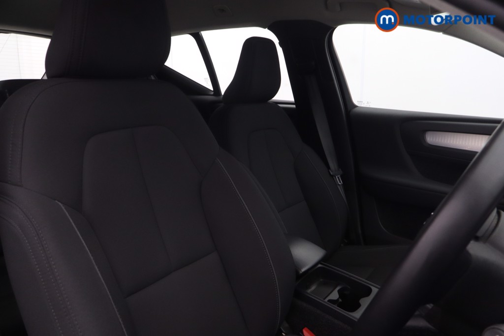 Volvo Xc40 Momentum Manual Petrol SUV - Stock Number (1591367) - 13th supplementary image