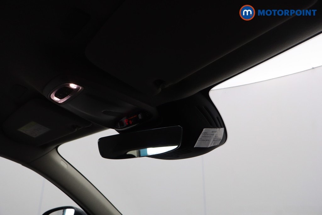 Volvo Xc40 Momentum Manual Petrol SUV - Stock Number (1591367) - 16th supplementary image