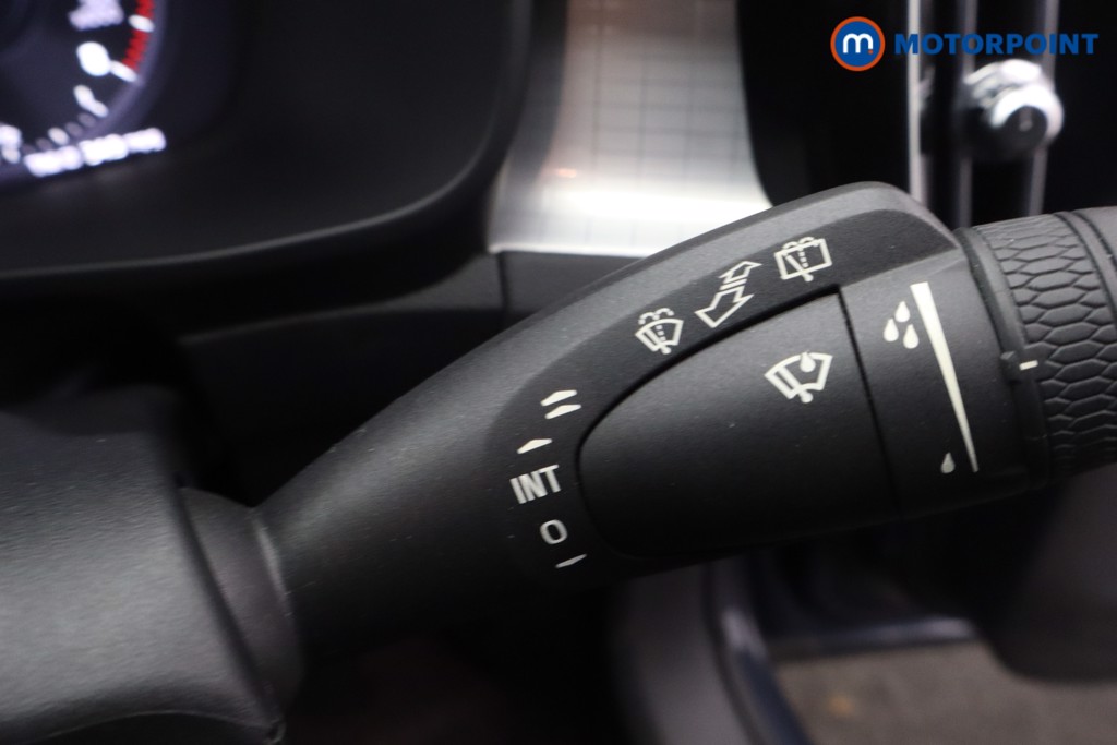 Volvo Xc40 Momentum Manual Petrol SUV - Stock Number (1591367) - 18th supplementary image