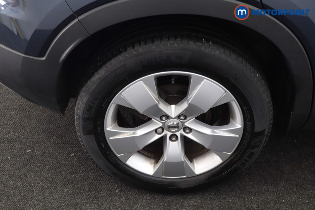Volvo Xc40 Momentum Manual Petrol SUV - Stock Number (1591367) - 21st supplementary image