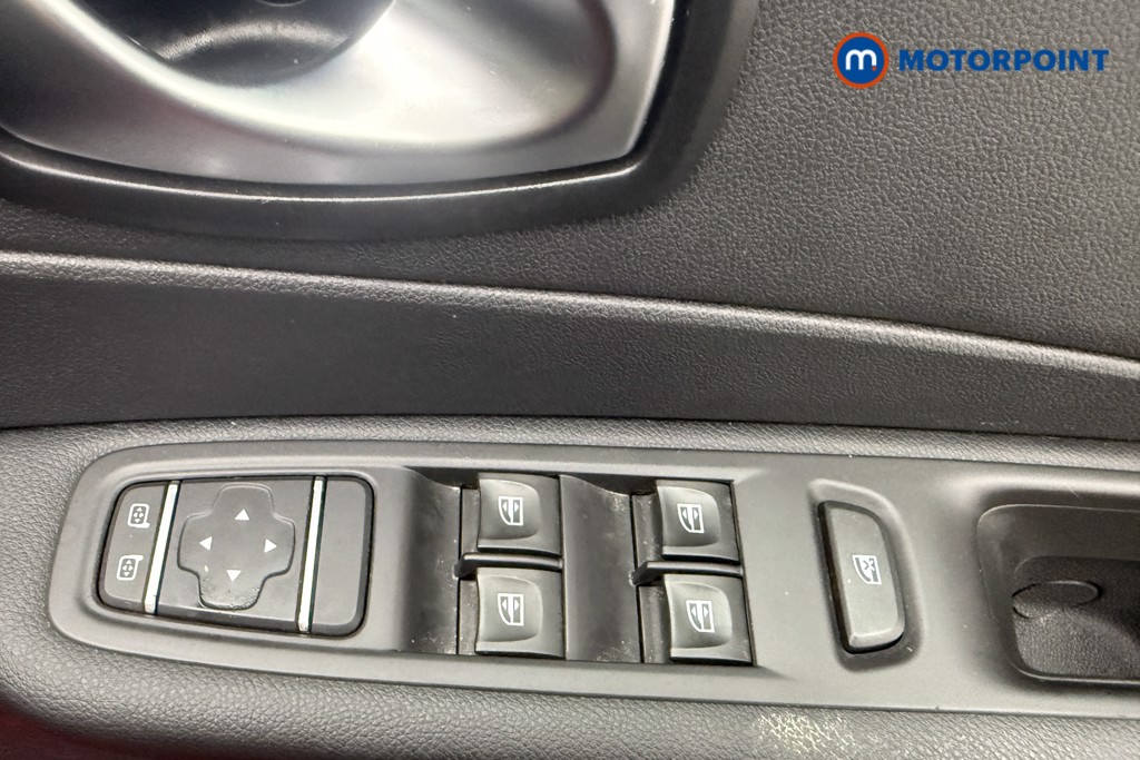 Renault Captur Iconic Automatic Diesel SUV - Stock Number (1599310) - 15th supplementary image