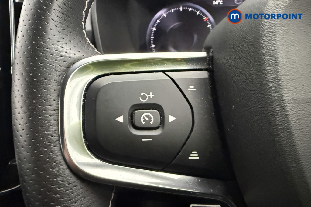 Volvo Xc40 R Design Pro Automatic Petrol SUV - Stock Number (1600044) - 13th supplementary image