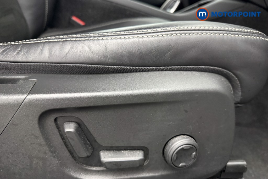 Volvo Xc40 R Design Pro Automatic Petrol SUV - Stock Number (1600044) - 16th supplementary image