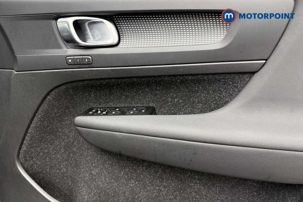Volvo Xc40 R Design Pro Automatic Petrol SUV - Stock Number (1600044) - 17th supplementary image