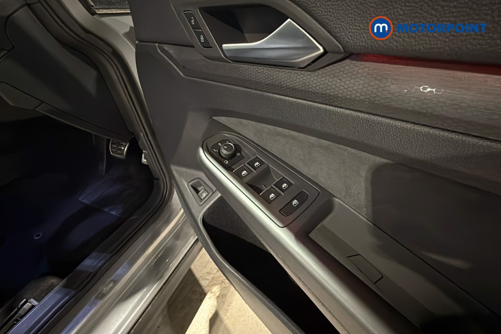 Volkswagen Golf GTE Automatic Petrol Plug-In Hybrid Hatchback - Stock Number (1607844) - 20th supplementary image