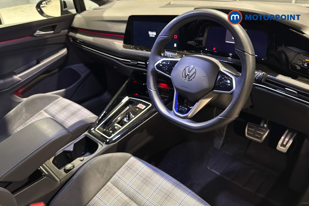 Volkswagen Golf GTE Automatic Petrol Plug-In Hybrid Hatchback - Stock Number (1607844) - 1st supplementary image