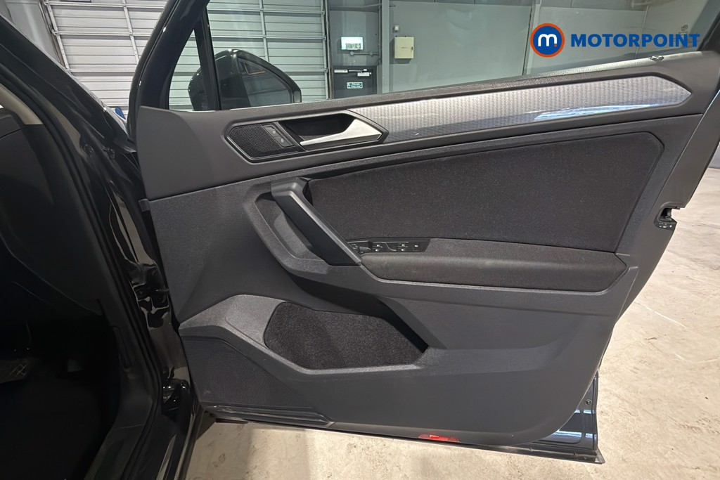 Volkswagen Tiguan Life Automatic Diesel SUV - Stock Number (1608310) - 19th supplementary image