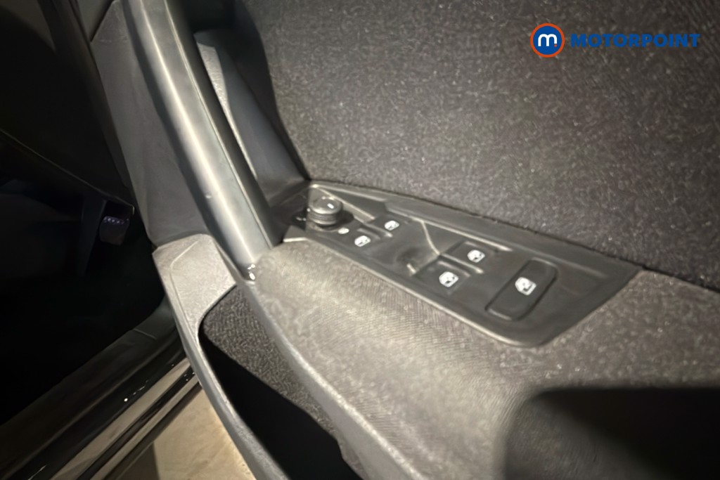 Volkswagen Tiguan Life Automatic Diesel SUV - Stock Number (1608310) - 20th supplementary image