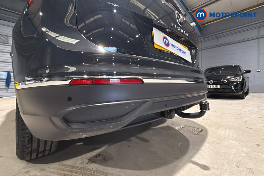 Volkswagen Tiguan Life Automatic Diesel SUV - Stock Number (1608310) - 39th supplementary image