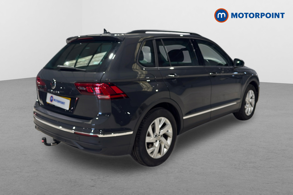 Volkswagen Tiguan Life Automatic Diesel SUV - Stock Number (1608310) - Drivers side rear corner