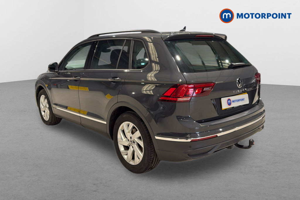 Volkswagen Tiguan Life Automatic Diesel SUV - Stock Number (1608310) - Passenger side rear corner