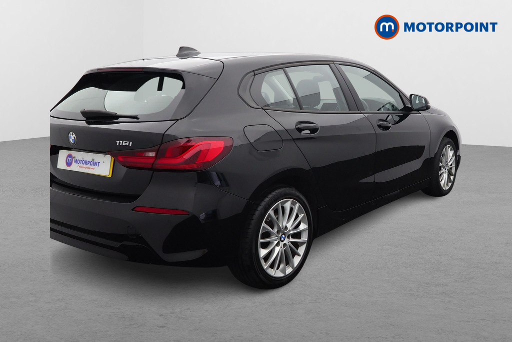 BMW 1 Series SE Manual Petrol Hatchback - Stock Number (1609346) - Drivers side rear corner