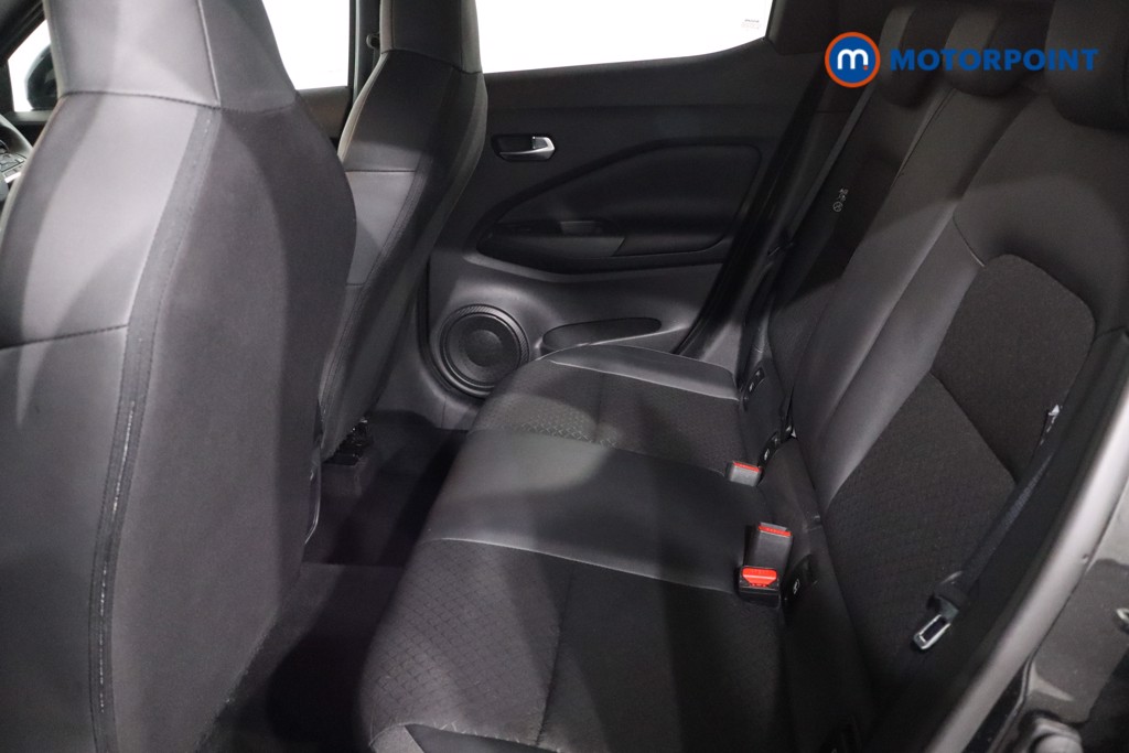 Nissan Juke N-Connecta Manual Petrol SUV - Stock Number (1610428) - 5th supplementary image