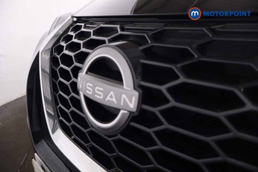 Nissan Juke N-Connecta Manual Petrol SUV - Stock Number (1610428) - 27th supplementary image