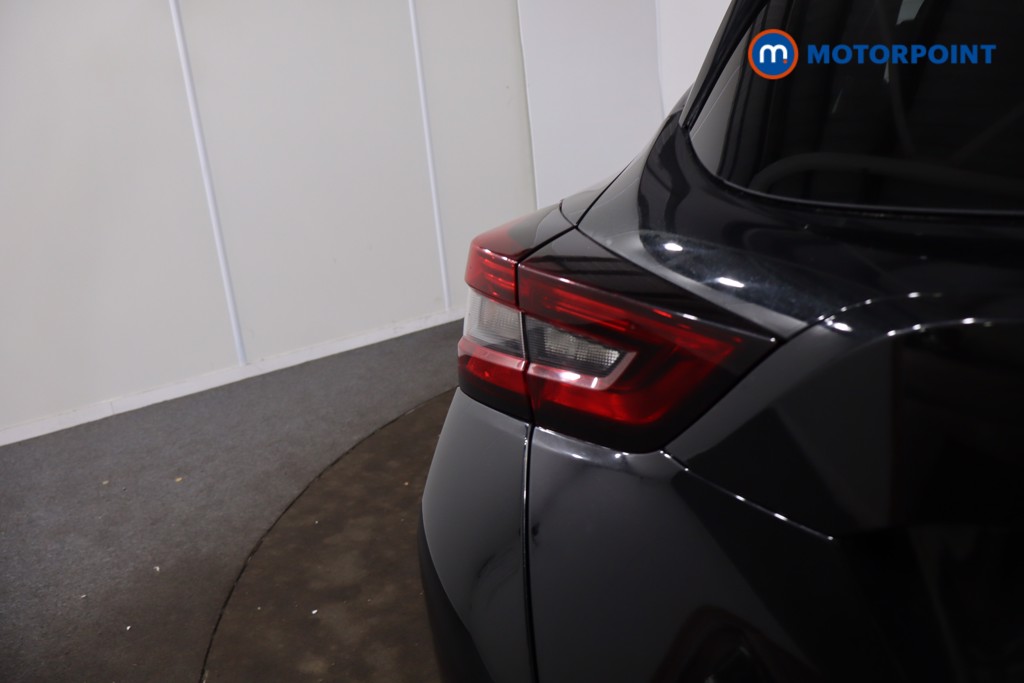 Nissan Juke N-Connecta Manual Petrol SUV - Stock Number (1610428) - 33rd supplementary image