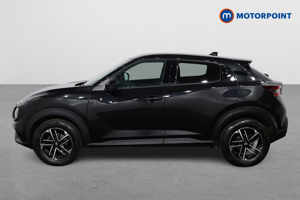 Nissan Juke N-Connecta Manual Petrol SUV - Stock Number (1610428) - Passenger side