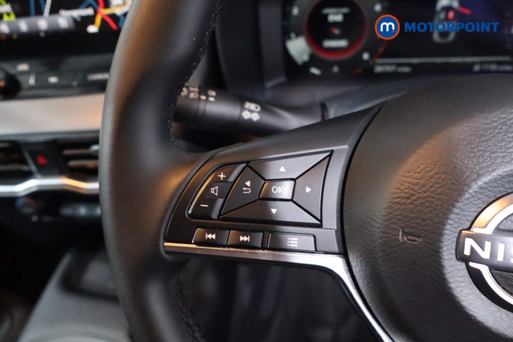 Nissan Juke N-Connecta Manual Petrol SUV - Stock Number (1610429) - 7th supplementary image