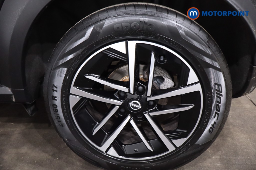 Nissan Juke N-Connecta Manual Petrol SUV - Stock Number (1610429) - 12th supplementary image