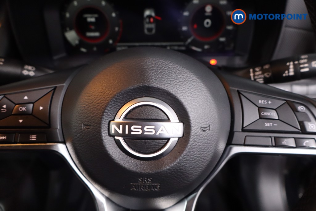 Nissan Juke N-Connecta Manual Petrol SUV - Stock Number (1610429) - 13th supplementary image