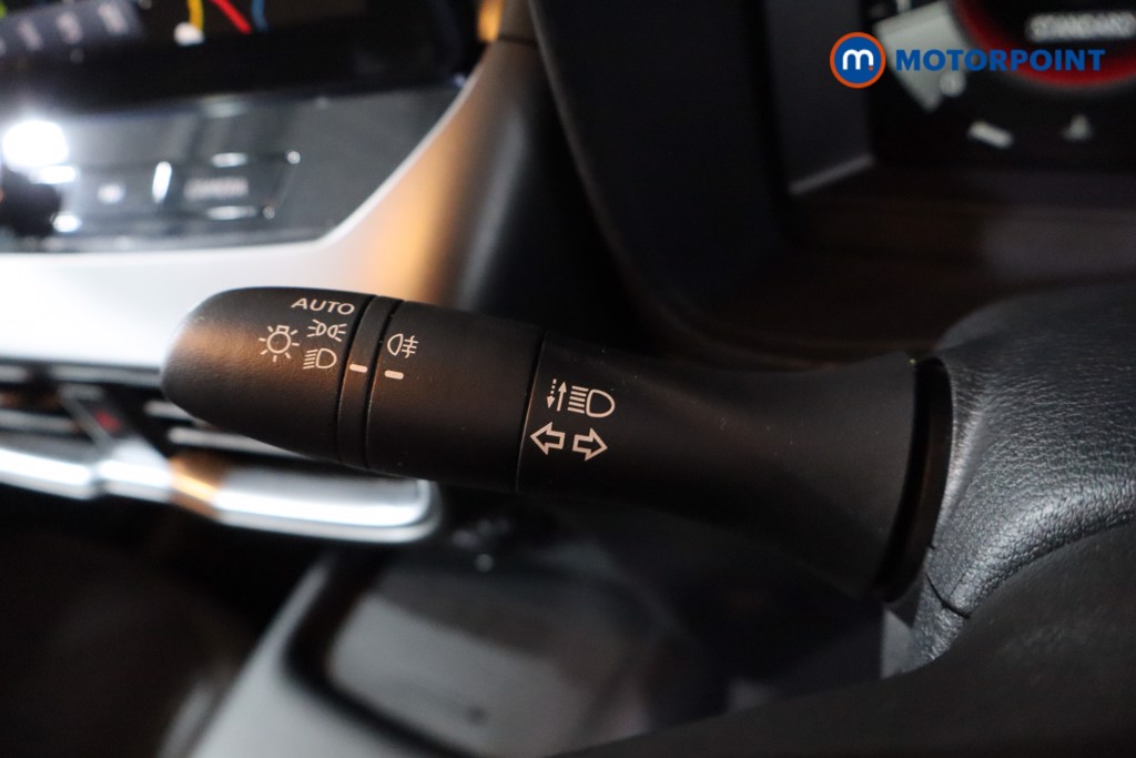 Nissan Juke N-Connecta Manual Petrol SUV - Stock Number (1610429) - 14th supplementary image