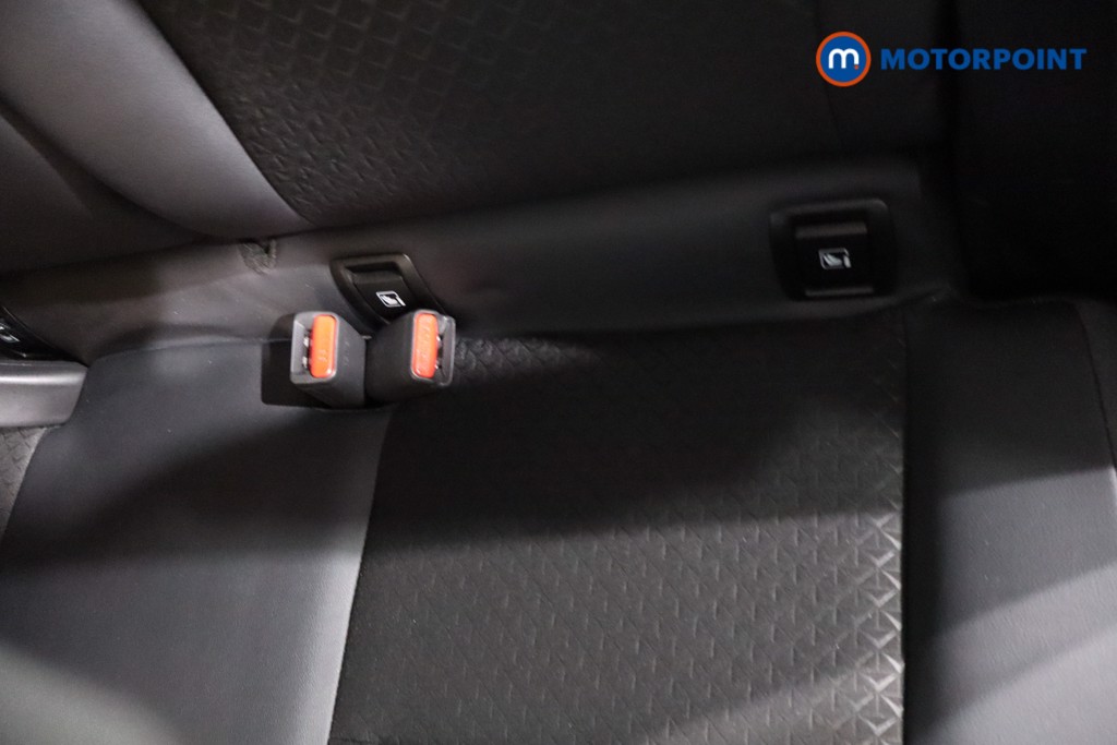 Nissan Juke N-Connecta Manual Petrol SUV - Stock Number (1610429) - 25th supplementary image