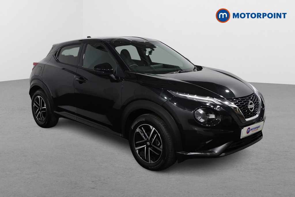 Nissan Juke N-Connecta Manual Petrol SUV - Stock Number (1610429) - Drivers side front corner