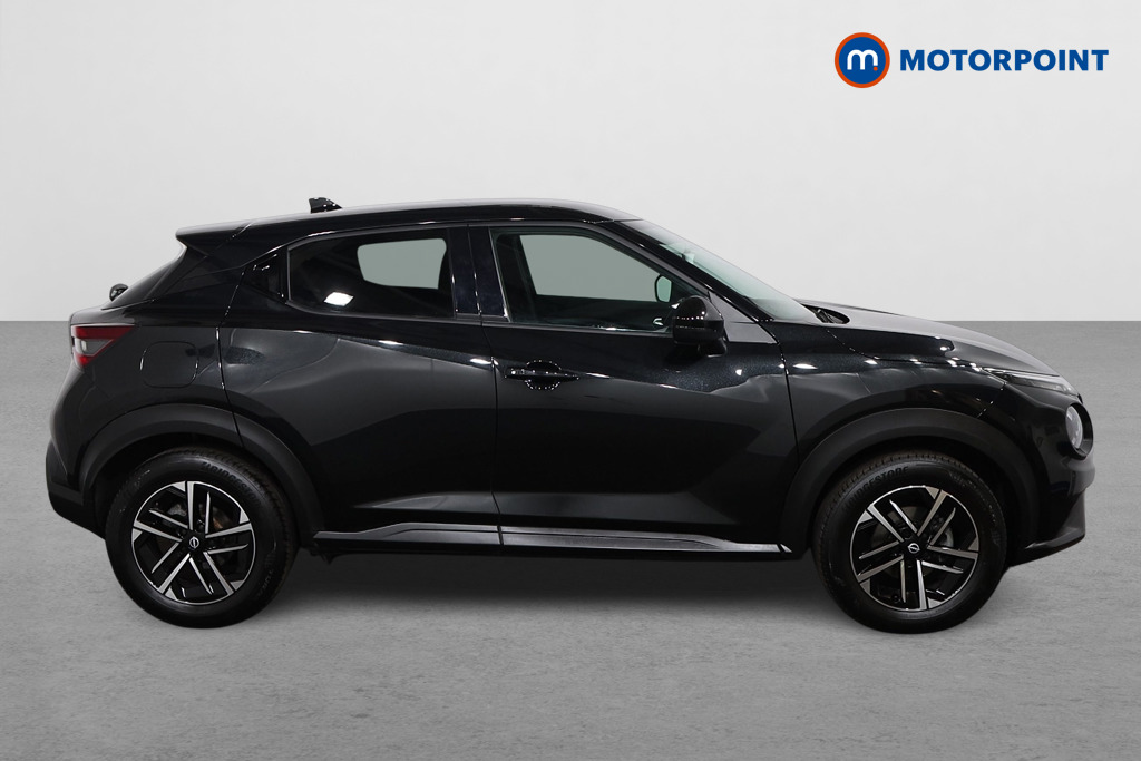 Nissan Juke N-Connecta Manual Petrol SUV - Stock Number (1610429) - Drivers side