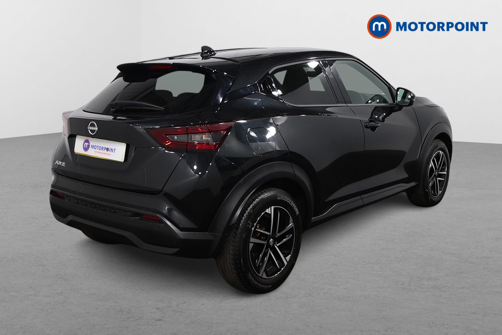 Nissan Juke N-Connecta Manual Petrol SUV - Stock Number (1610429) - Drivers side rear corner