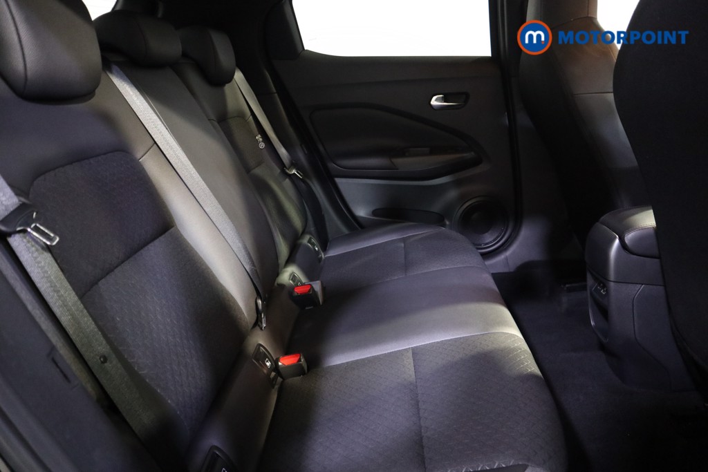 Nissan Juke N-Connecta Manual Petrol SUV - Stock Number (1610444) - 17th supplementary image