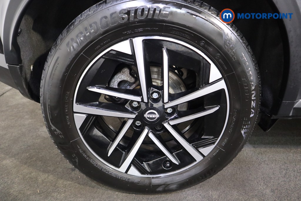 Nissan Juke N-Connecta Manual Petrol SUV - Stock Number (1610444) - 22nd supplementary image