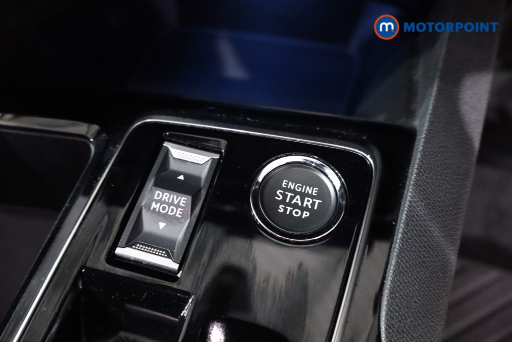 Peugeot 3008 Allure Automatic Petrol Plug-In Hybrid SUV - Stock Number (1610612) - 16th supplementary image