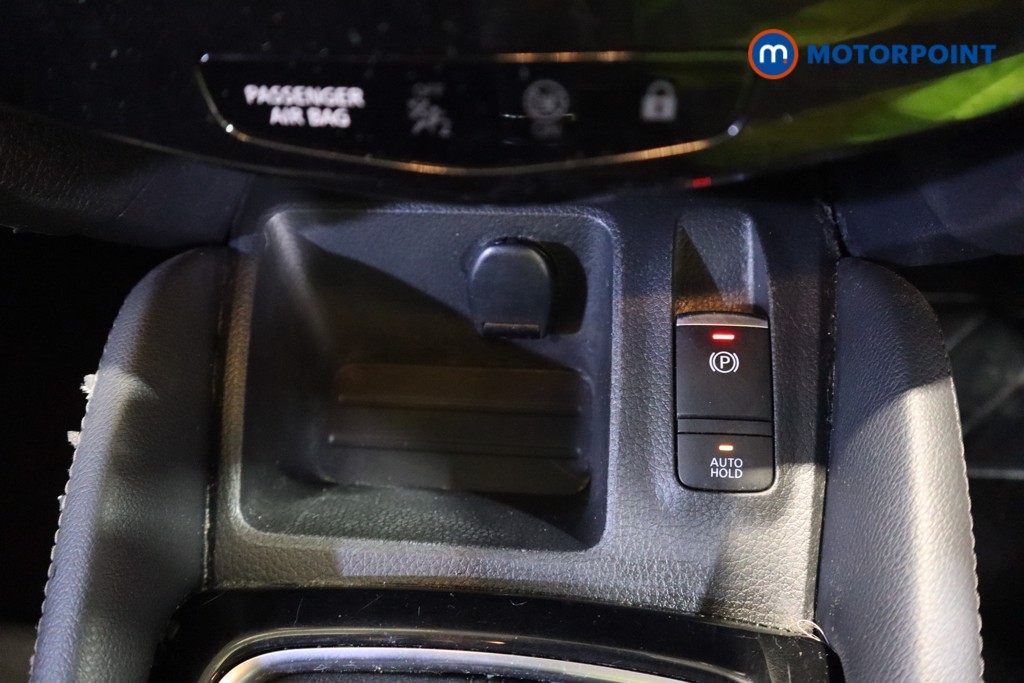 Nissan Qashqai Visia Manual Petrol SUV - Stock Number (1611468) - 4th supplementary image