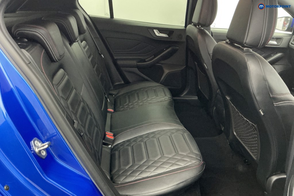 Ford Focus St-Line Vignale Automatic Diesel Hatchback - Stock Number (1612343) - 6th supplementary image