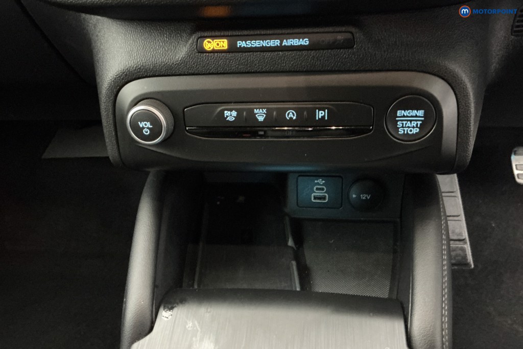 Ford Focus St-Line Vignale Automatic Diesel Hatchback - Stock Number (1612343) - 19th supplementary image