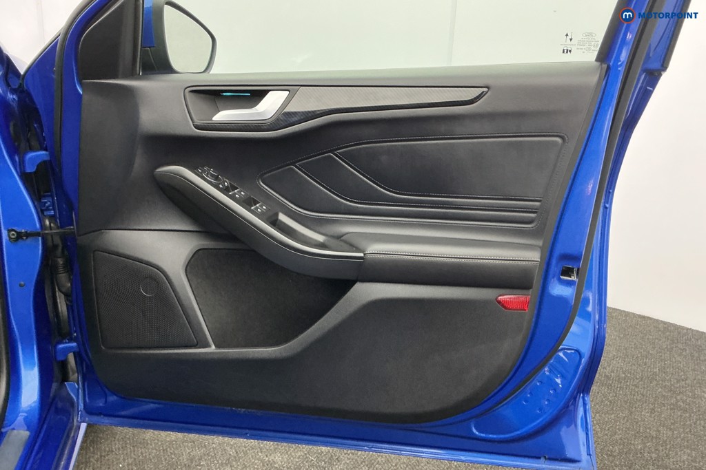 Ford Focus St-Line Vignale Automatic Diesel Hatchback - Stock Number (1612343) - 24th supplementary image