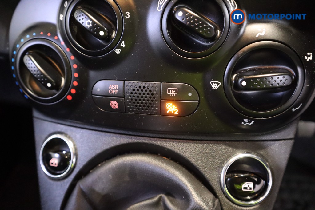 Fiat 500 Lounge Manual Petrol Hatchback - Stock Number (1612407) - 6th supplementary image