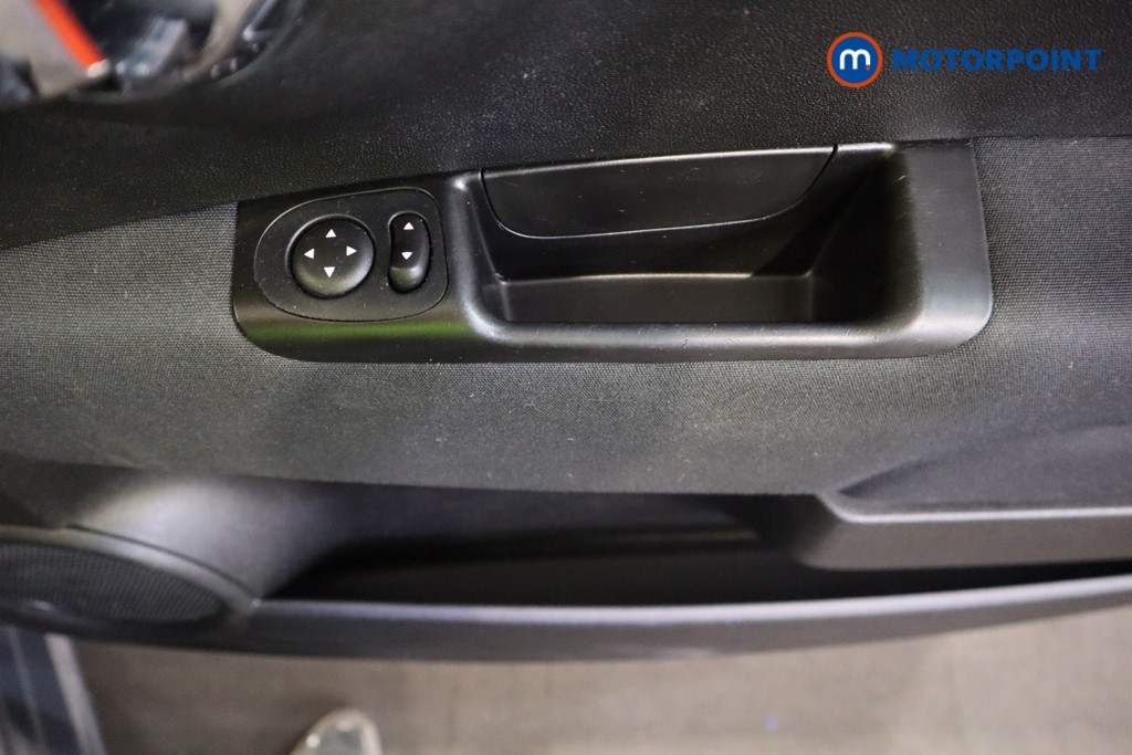 Fiat 500 Lounge Manual Petrol Hatchback - Stock Number (1612407) - 15th supplementary image