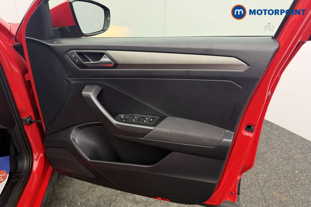 Volkswagen T-Roc SE Automatic Petrol SUV - Stock Number (1612936) - 2nd supplementary image