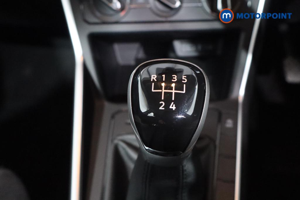 Volkswagen Polo Life Manual Petrol Hatchback - Stock Number (1614736) - 4th supplementary image