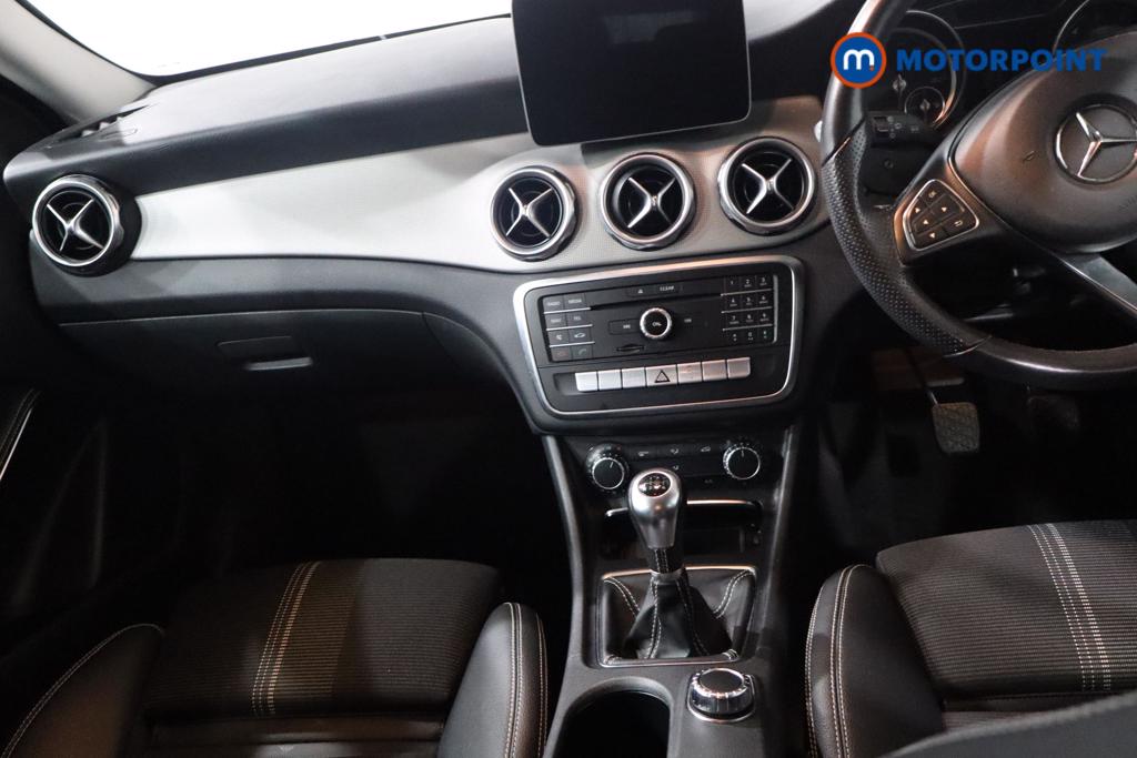 Mercedes-Benz GLA Urban Edition Manual Petrol SUV - Stock Number (1615926) - 7th supplementary image