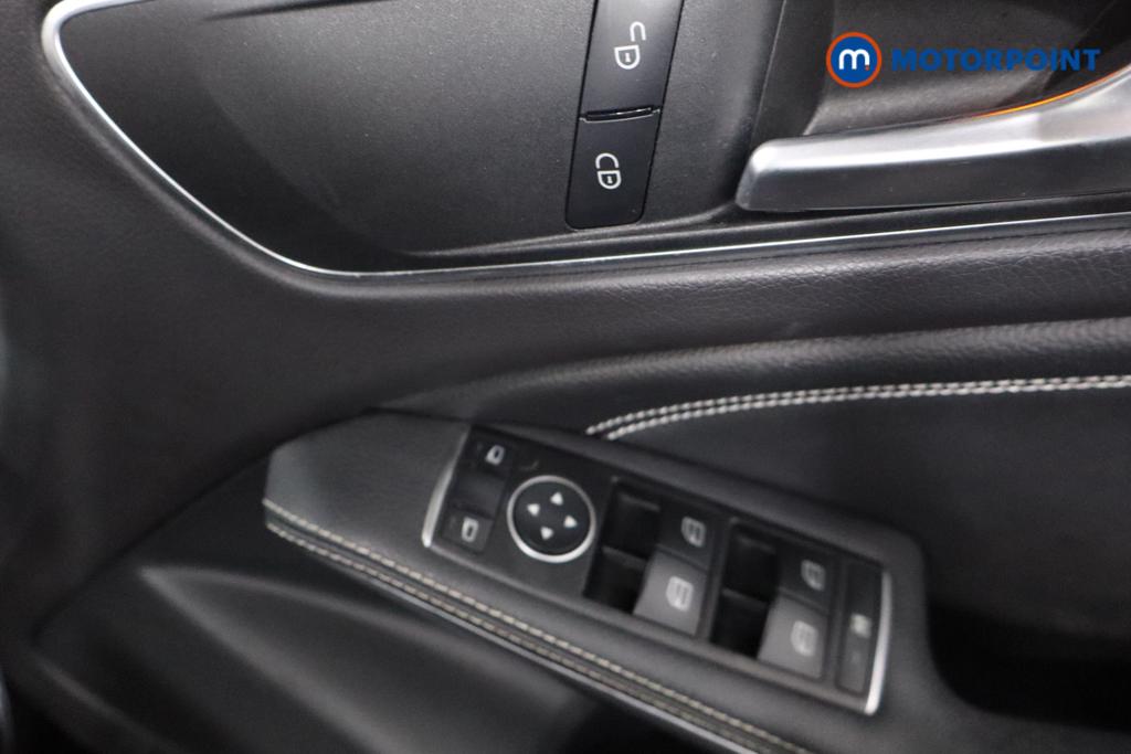 Mercedes-Benz GLA Urban Edition Manual Petrol SUV - Stock Number (1615926) - 10th supplementary image