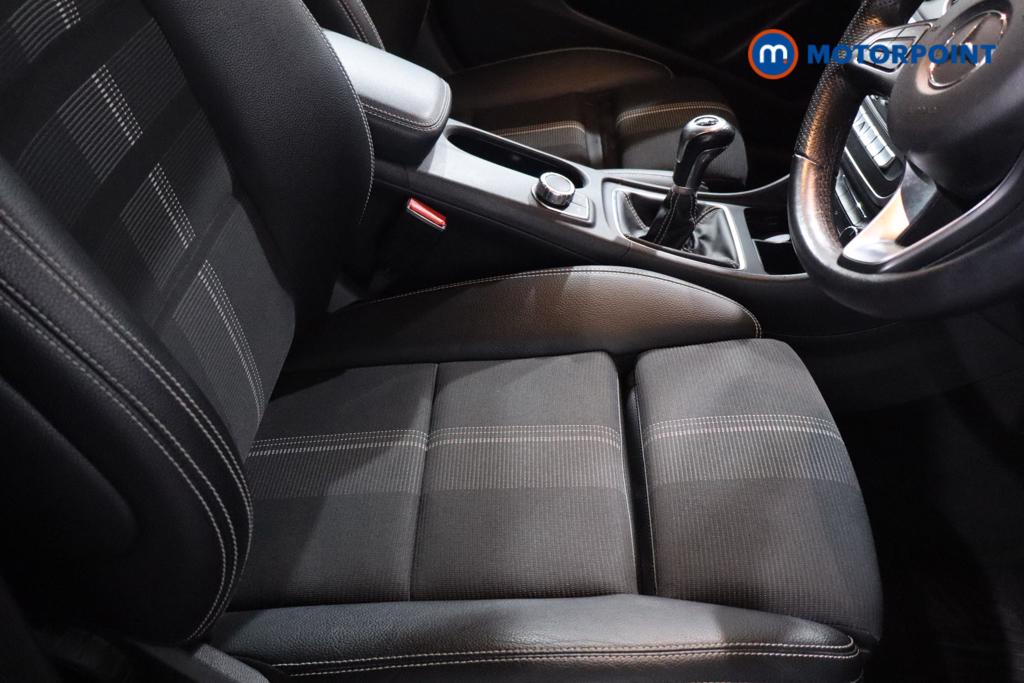 Mercedes-Benz GLA Urban Edition Manual Petrol SUV - Stock Number (1615926) - 11th supplementary image